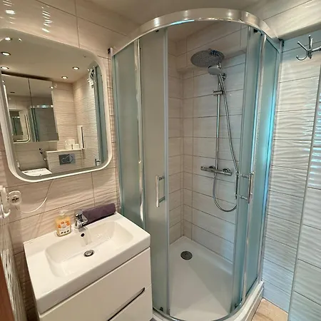 Sea View شقة غدينيا
